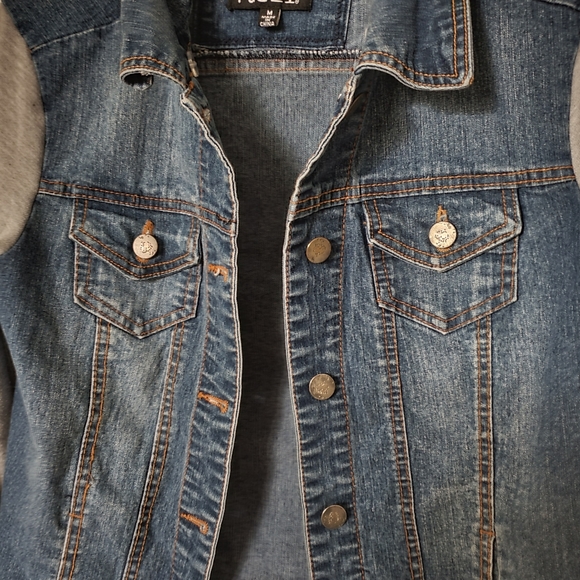 Jean and gray sleeve jacket size Medium - Picture 10 of 15